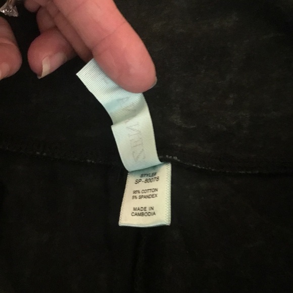 NWOT Zena Outfitters Wide Waistband Mineral biker shorts with pockets - Picture 10 of 12